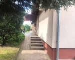 Igényes családi ház vállalkozással